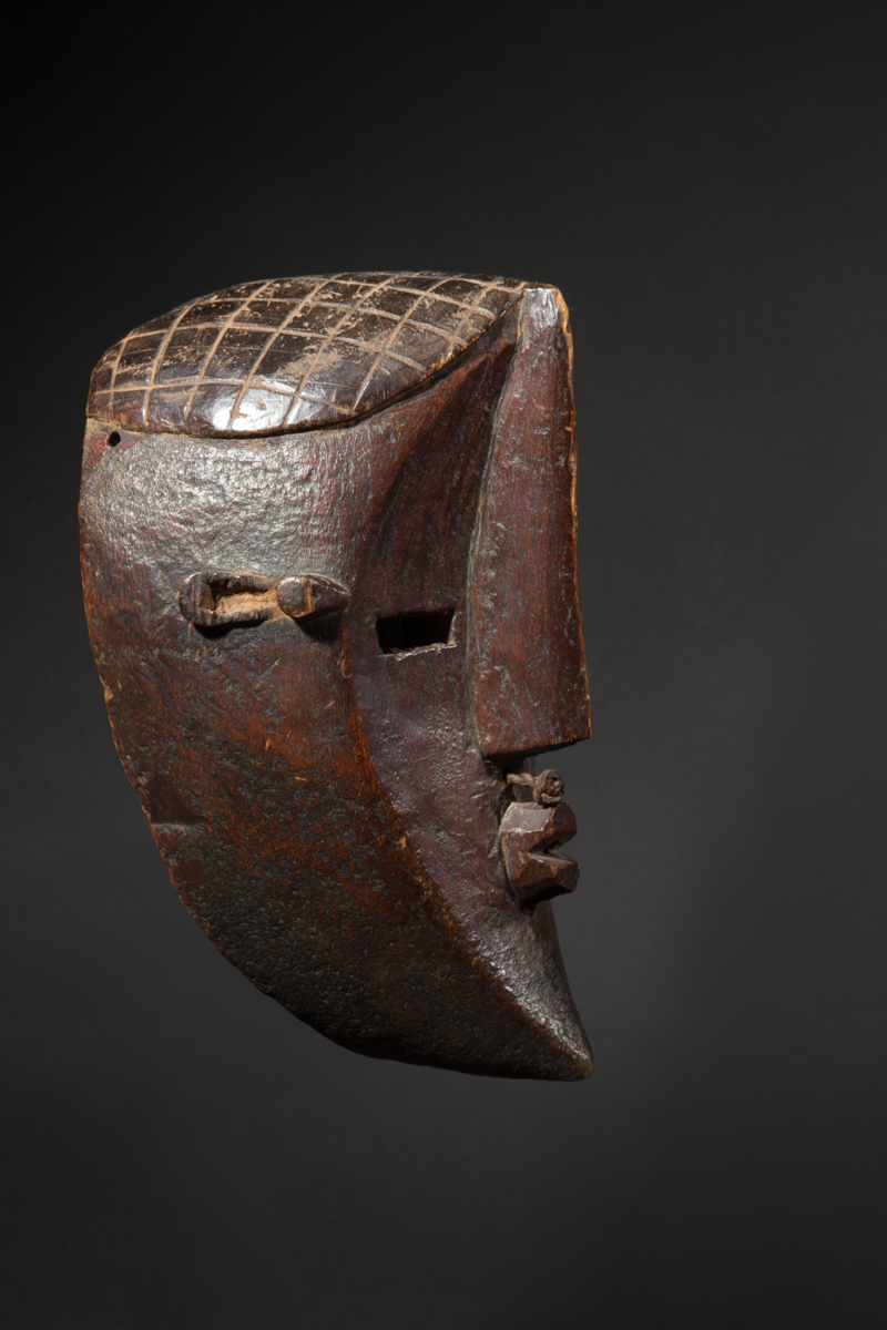 Lwalwa (Lwalu) mask Galerie Flak